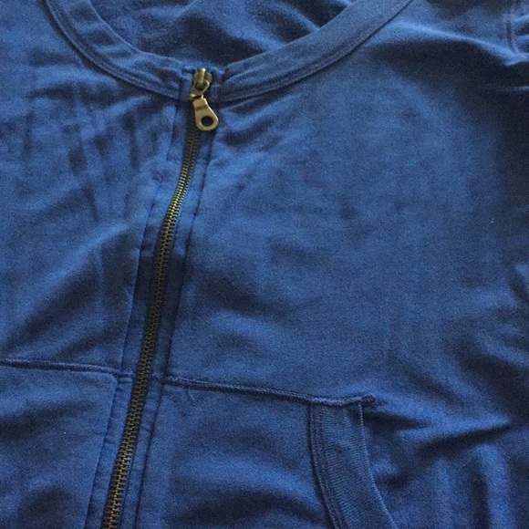 Top - Picture 6 of 6